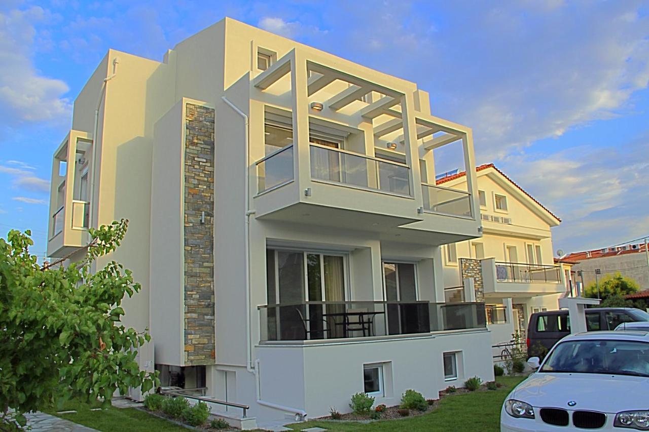 Sky Rays Luxury Apartments Nikiti  Eksteriør billede