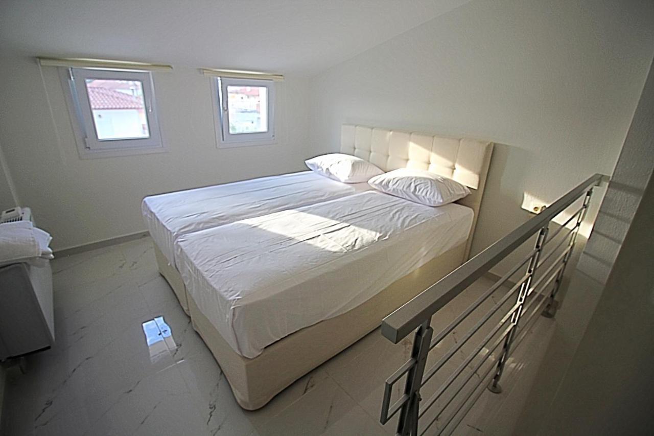 Sky Rays Luxury Apartments Nikiti  Eksteriør billede